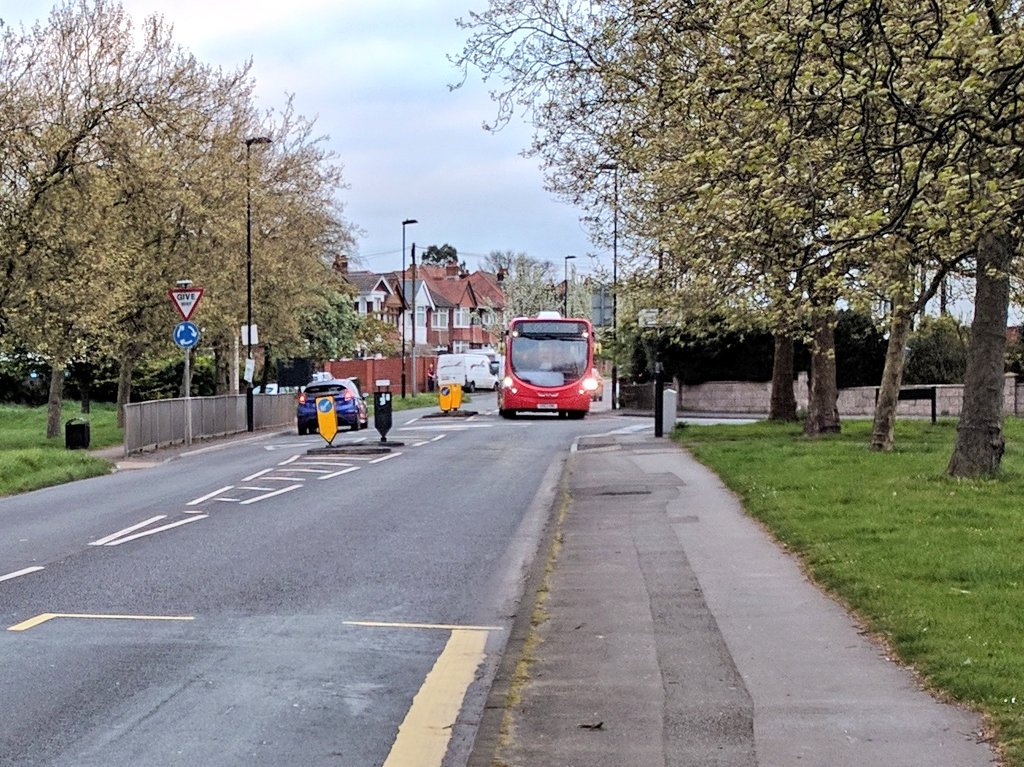 An approaching CITYREDS Streetlite on route 13