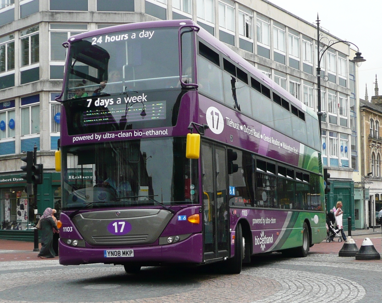 The second generation of premier 17 - bio-ethanol fueled Scania Omnicities.